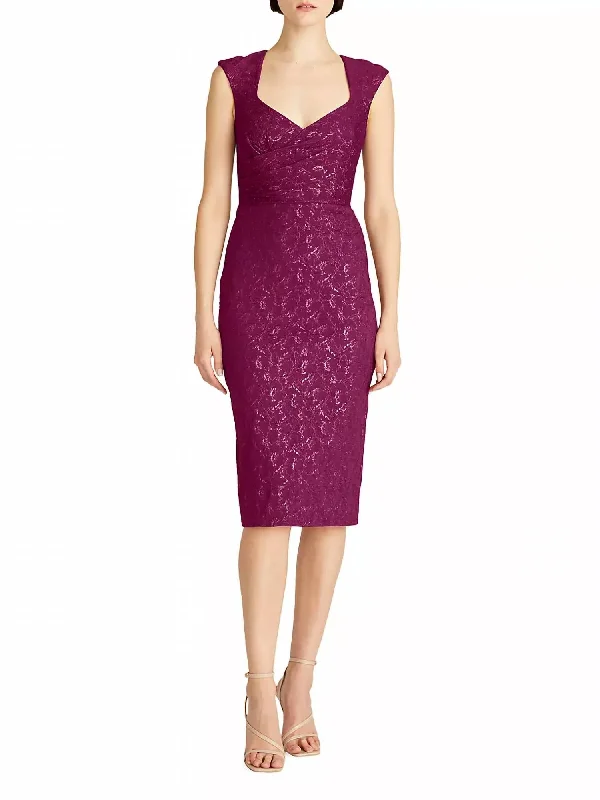 Omnia Fitted Cocktail Dress In Sangria